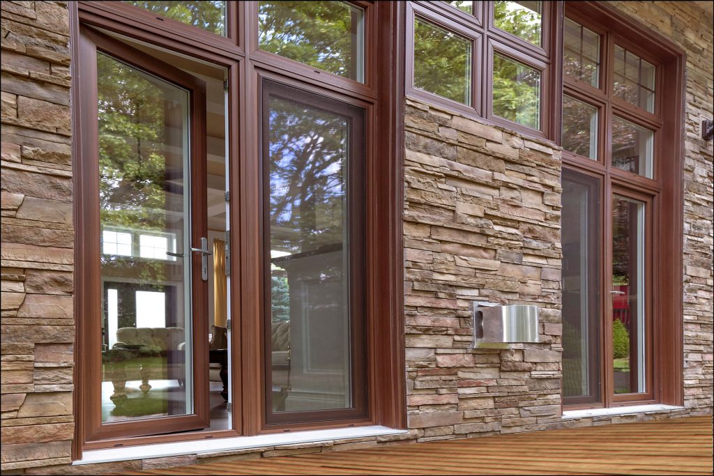 Деревянные окна купить в Москве