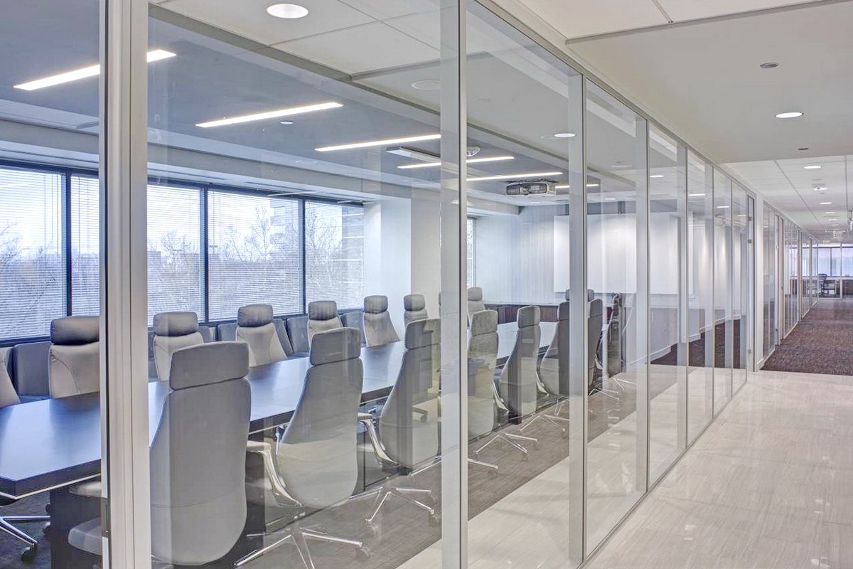 Остекление офиса в Москве